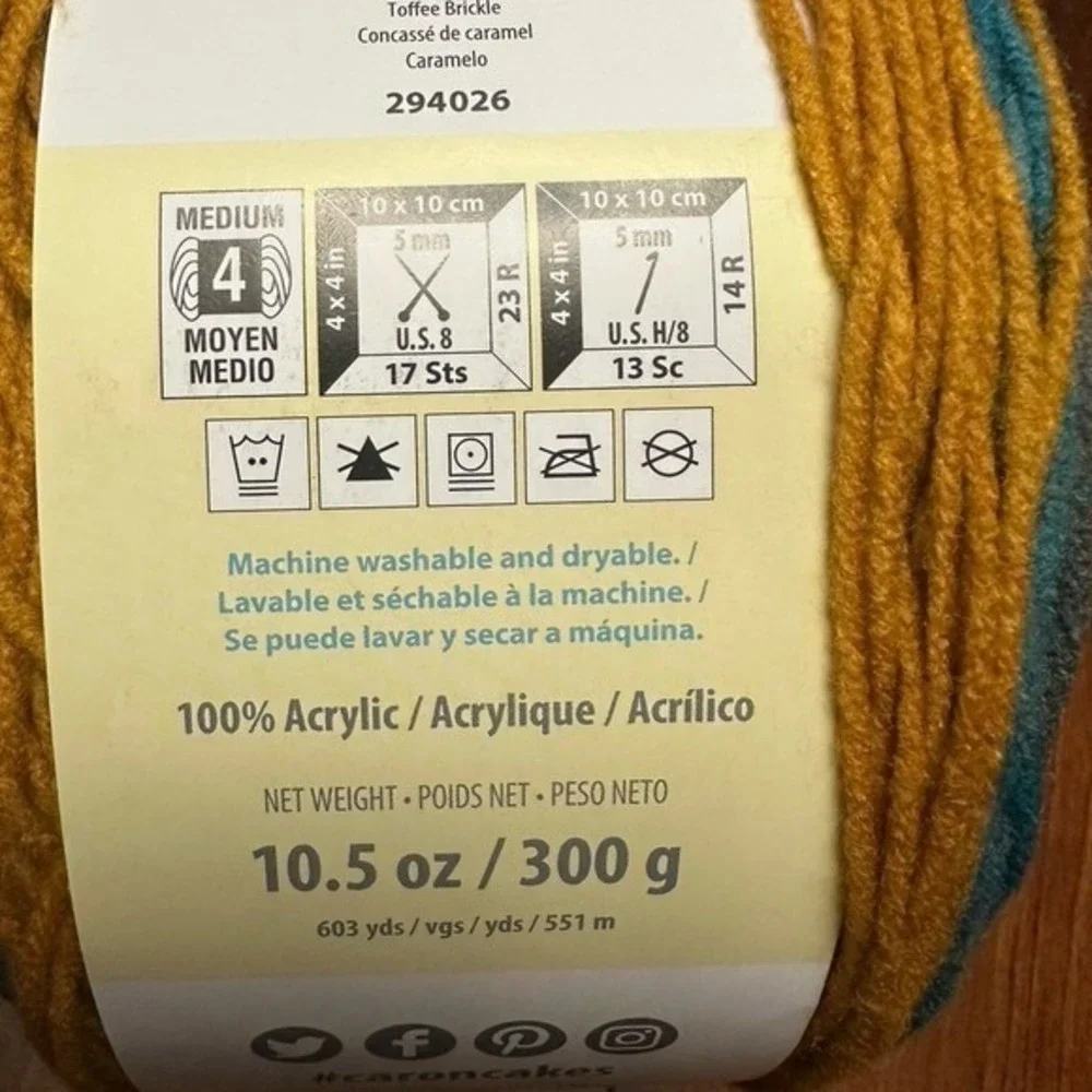 Caron Big Cakes Yarn Toffee Brickle Acrylic Blend 603 yds 2 Cakes